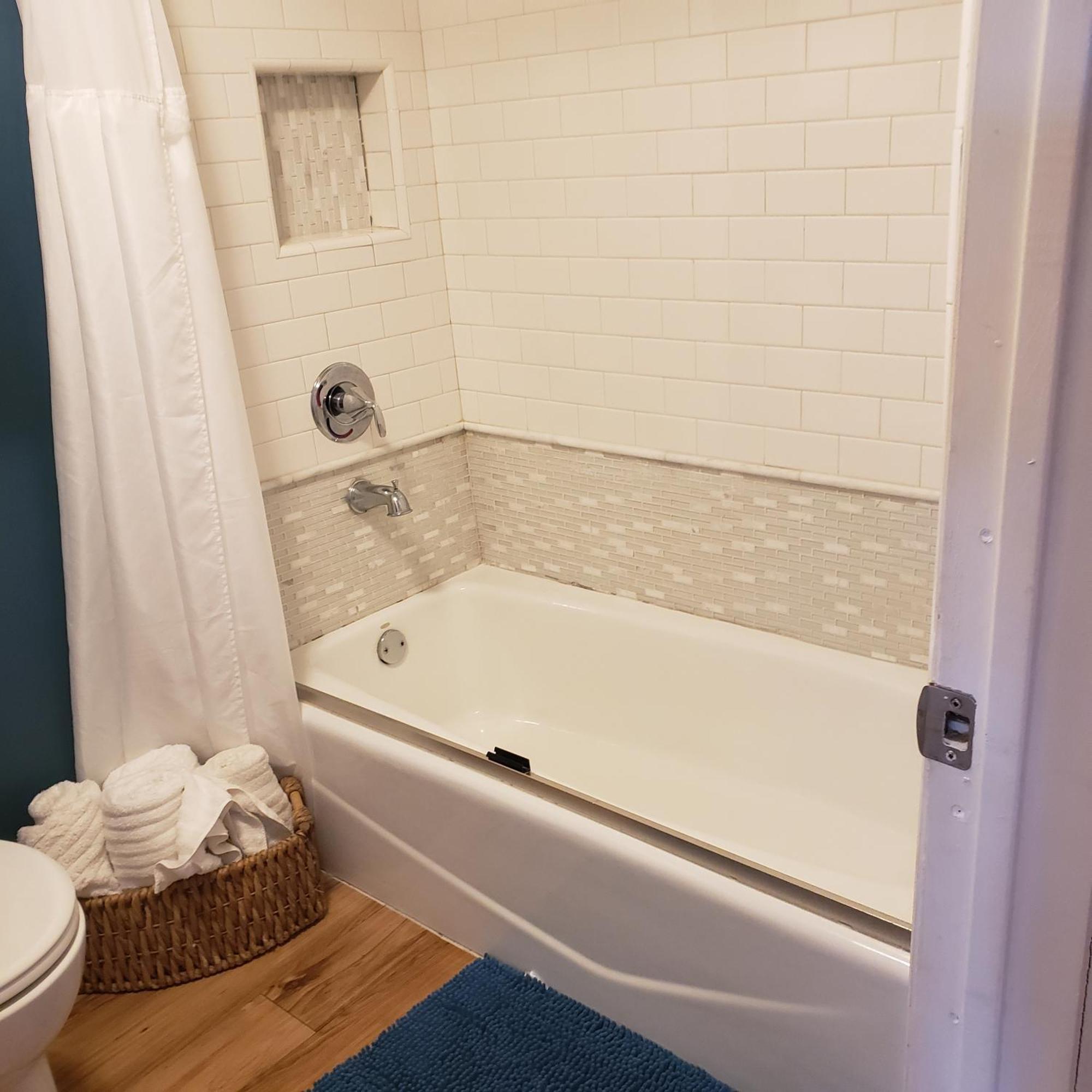 Lake Front Cottage Little Elm Room photo